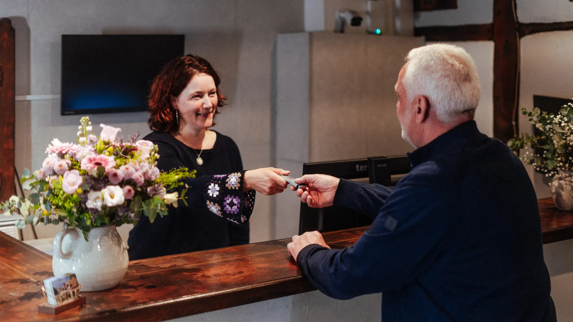 Gast Checkt ein im Hotel Wermelt